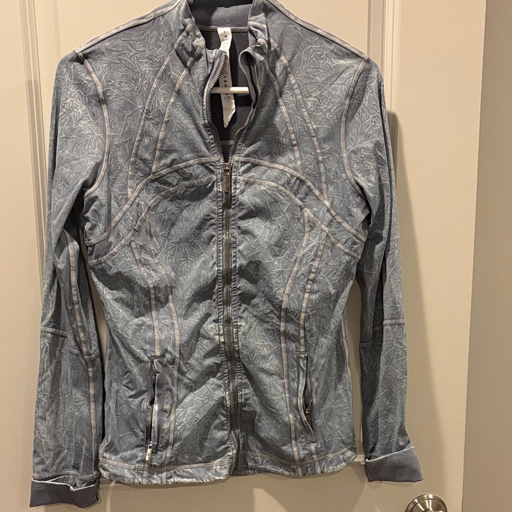 Lululemon Define Women's denim blue/Gray Jacket zip front jacket size 8